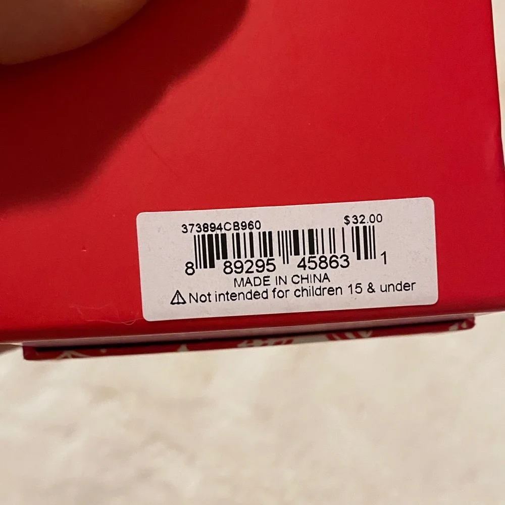 Betsey Johnson Green and Pink Gift Earrings. NWT and comes with gift box 🎁 - Picture 6 of 6